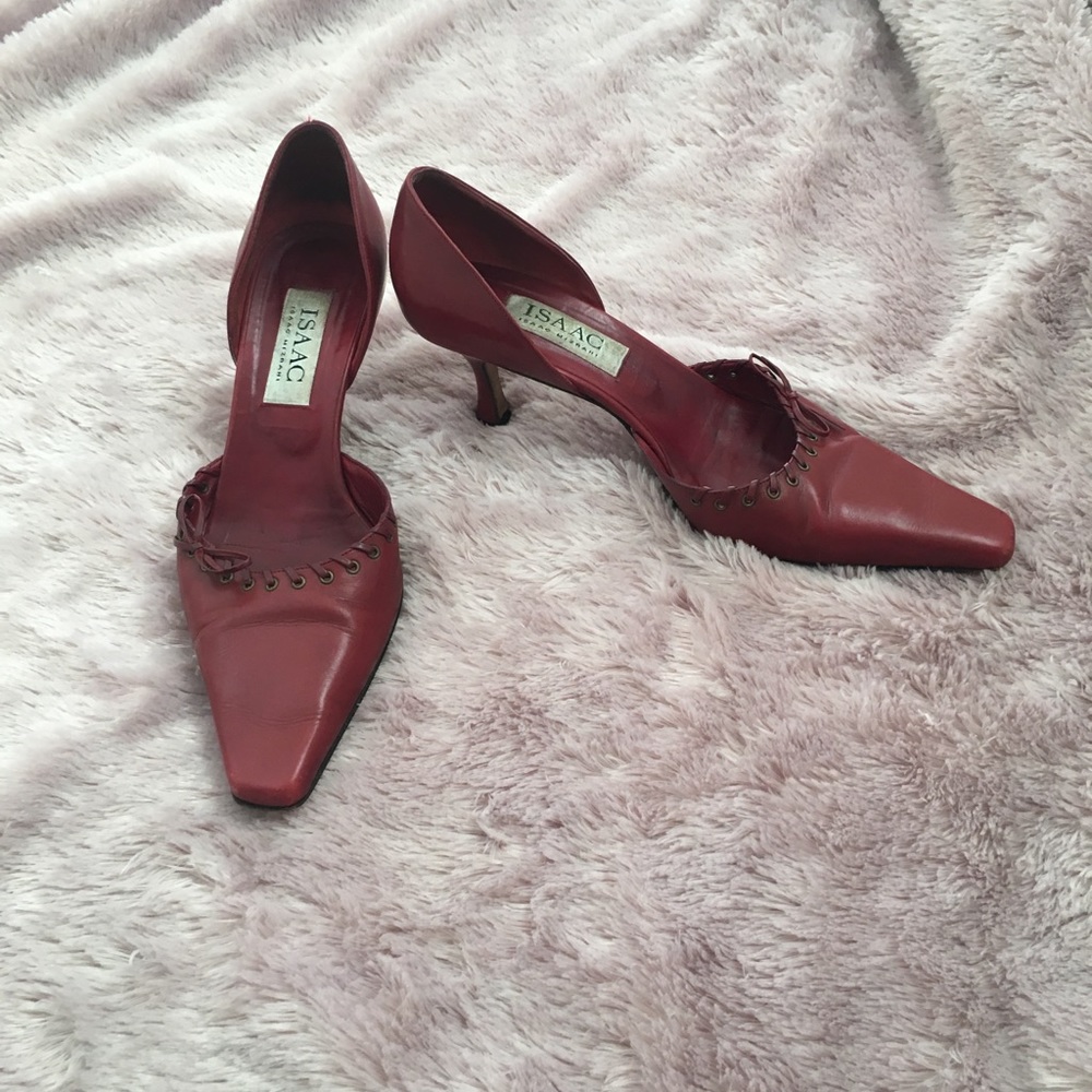 Isaac Mizrahi D’Orsay Kitten Heels.